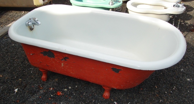 Recycled clawfoot store tubs